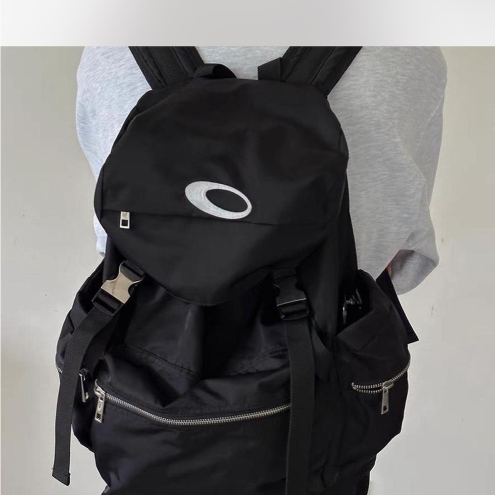 Oakley Black Backpack with Gray Details - Picture 2 of 3